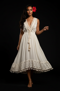 Polynésienne robe boho crème sans bijoux fond noir